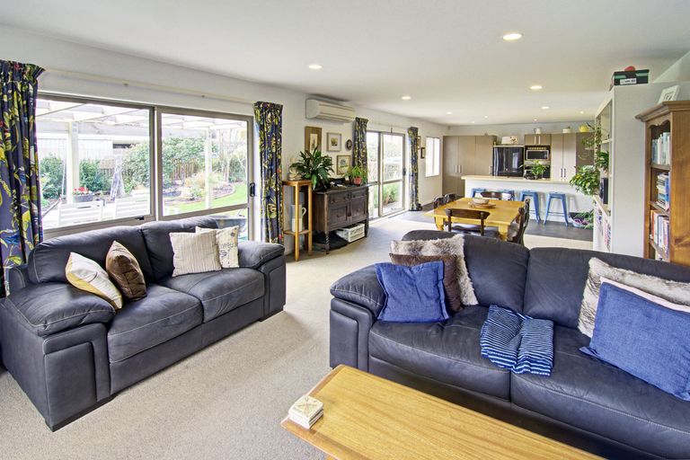 Photo of property in 19 Nash Place, Masterton, 5810