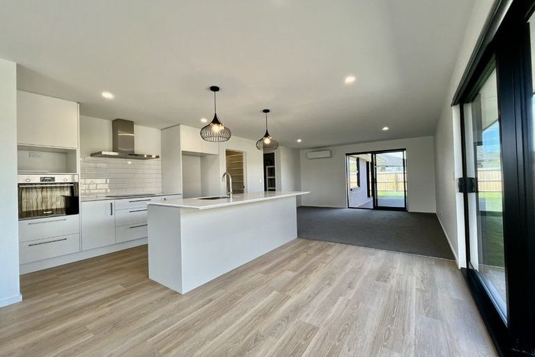 Photo of property in 18 Songpa Street, Halswell, Christchurch, 8025