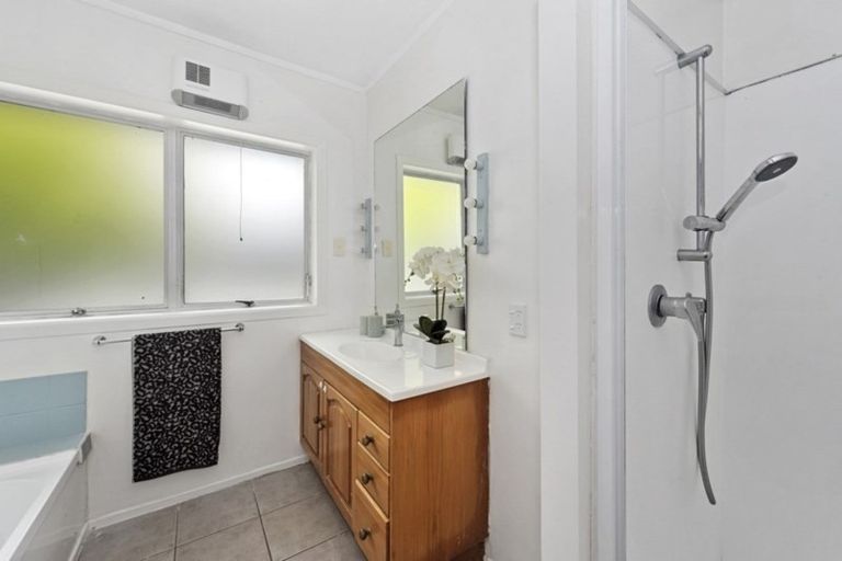 Photo of property in 35 Regent Street, Silverdale, Hamilton, 3216