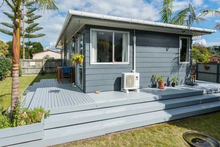 Photo of property in 18 Moki Place, Ruakaka, 0116