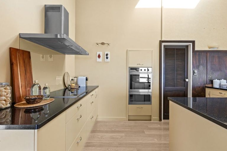 Photo of property in 73 Le Quesne Road, Bay View, Napier, 4104