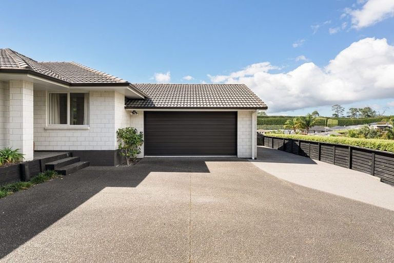 Photo of property in 55 Inverness Drive, Pyes Pa, Tauranga, 3112