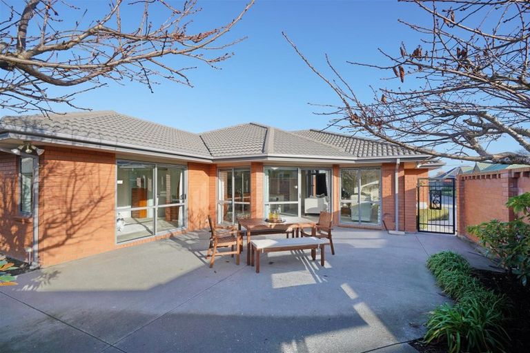 Photo of property in 432b Harewood Road, Harewood, Christchurch, 8051