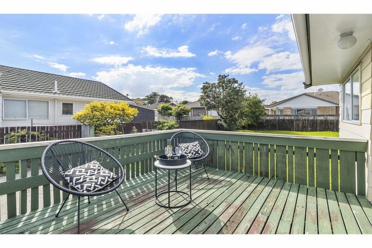 Photo of property in 2/12 Bay Street, Red Beach, 0932