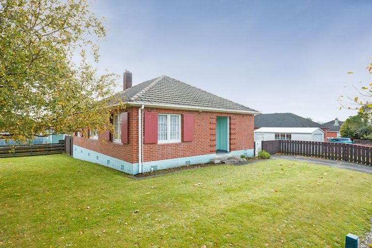 Photo of property in 97 Rangiora Avenue, Roslyn, Palmerston North, 4414