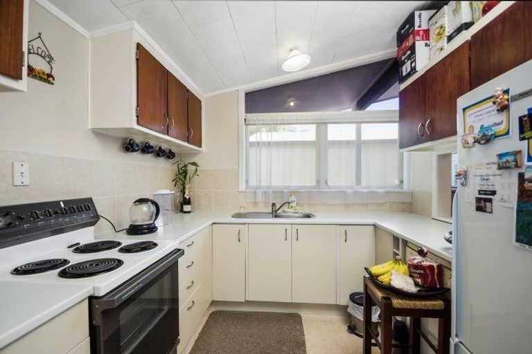 Photo of property in 3 Tudor Place, Mount Maunganui, 3116