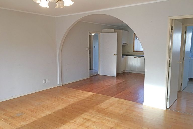 Photo of property in 2/11 Rapallo Place, Farm Cove, Auckland, 2012