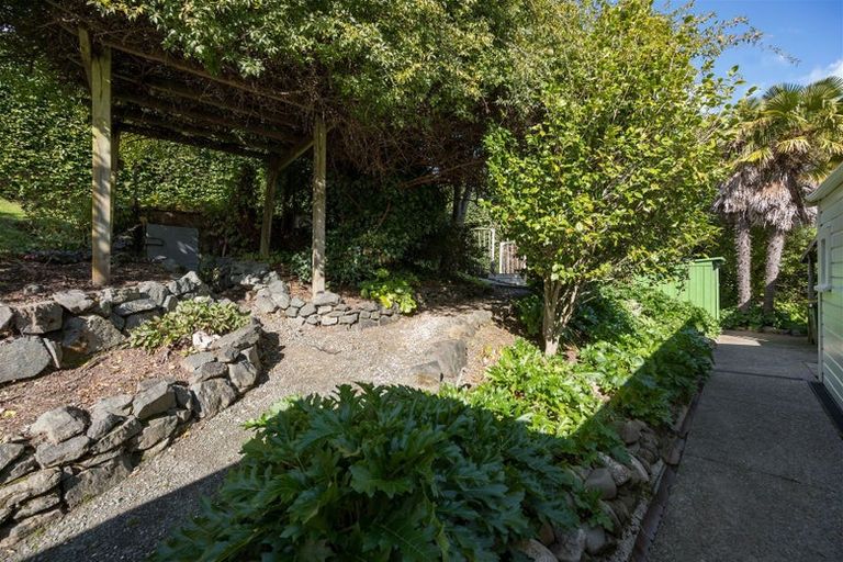 Photo of property in 40 View Mount, Stoke, Nelson, 7011