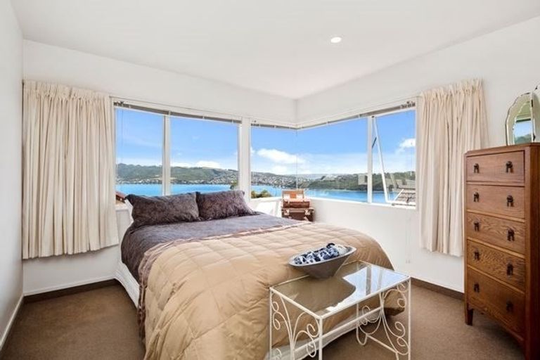 Photo of property in 9 Dornoch Place, Papakowhai, Porirua, 5024