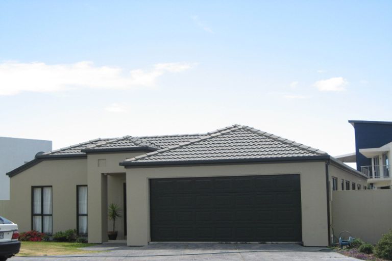 Photo of property in 7 Neptune Place, Waimairi Beach, Christchurch, 8083