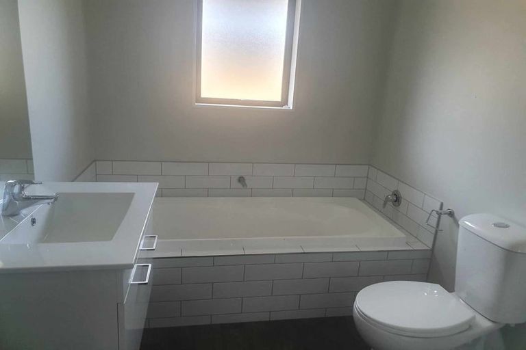 Photo of property in 4 Henshaw Street, Woodend, 7610