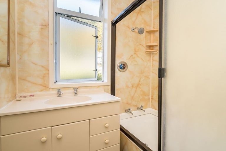 Photo of property in 4 Mckenzie Street, Palmerston, 9430