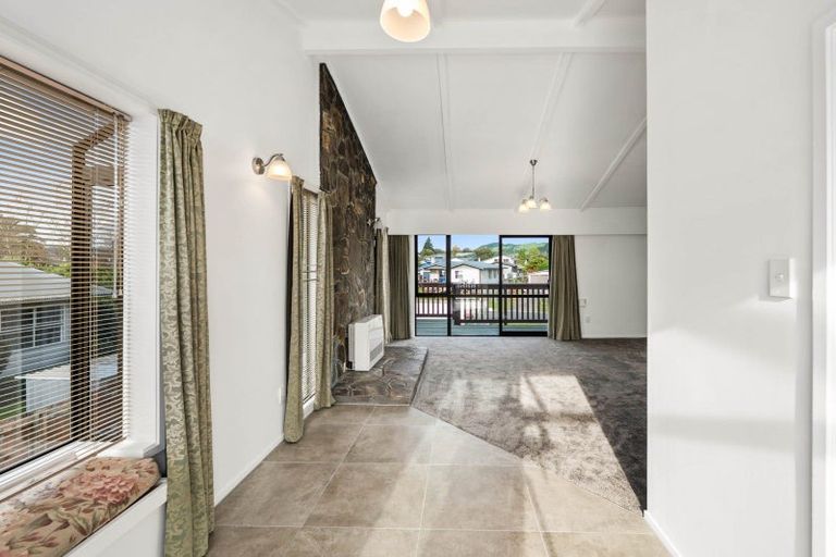 Photo of property in 2 Thackeray Place, Owhata, Rotorua, 3010