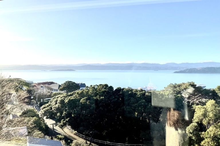 Photo of property in 1b Wadestown Road, Wadestown, Wellington, 6012