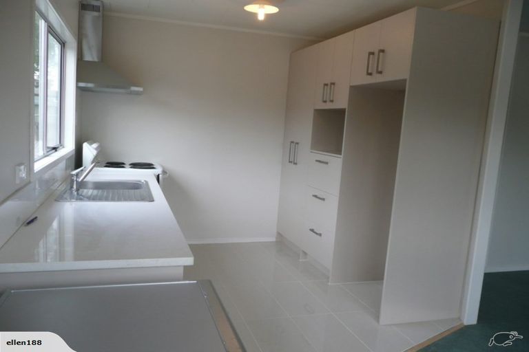 Photo of property in 9 Silverstone Place, Henderson, Auckland, 0612