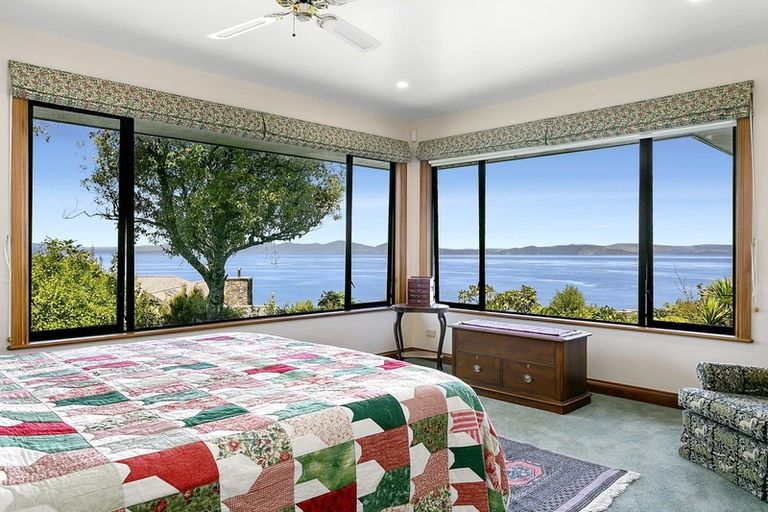 Photo of property in 40 Whakamoenga Point, Acacia Bay, Taupo, 3385