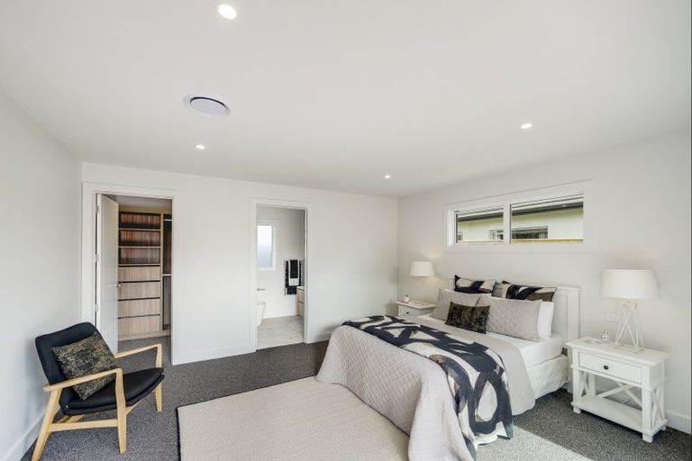 Photo of property in 12 Rich Rise, Havelock North, 4130