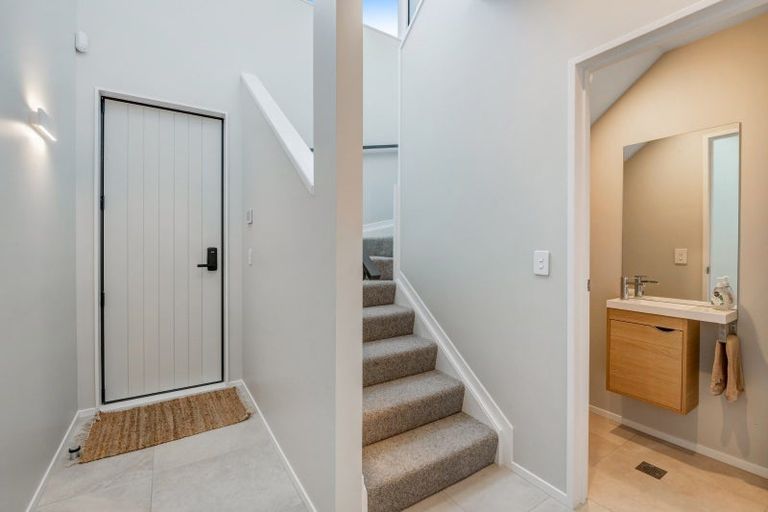 Photo of property in 28b Kukuwai Avenue, Red Beach, 0932