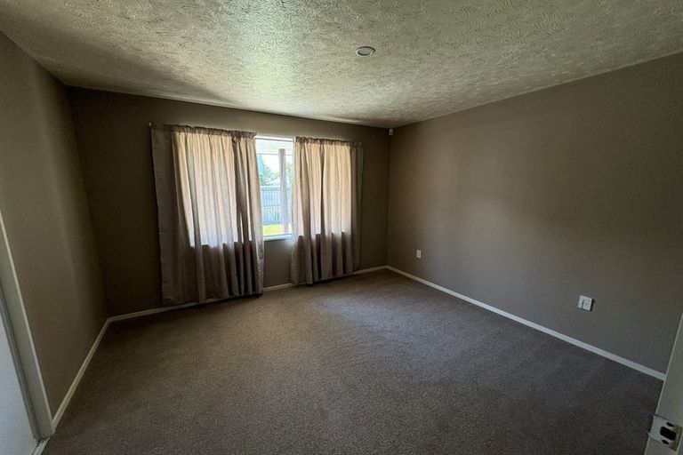 Photo of property in 1/35 Division Street, Riccarton, Christchurch, 8041