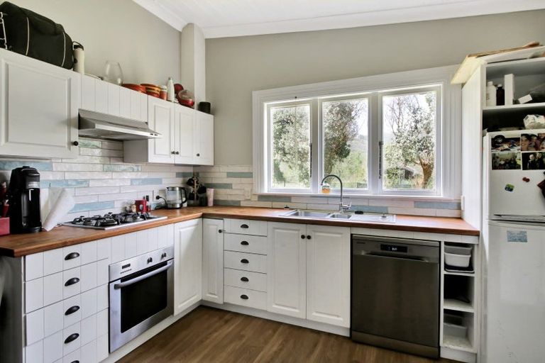 Photo of property in 226 Mangahao Road, Shannon, Palmerston North, 4474