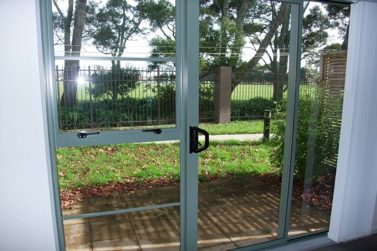Photo of property in 40/42 Holly Street, Avondale, Auckland, 1026
