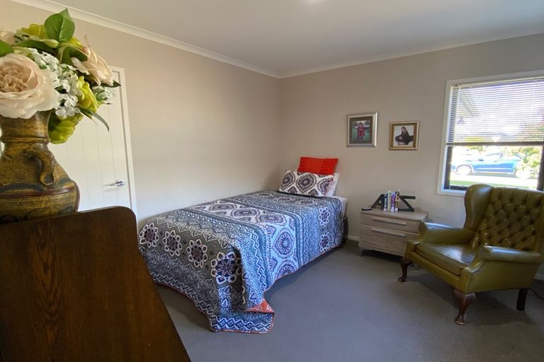 Photo of property in 5 Carroll Place, Owhata, Rotorua, 3010