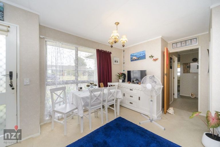 Photo of property in 5 Herbert Avenue, Cloverlea, Palmerston North, 4412