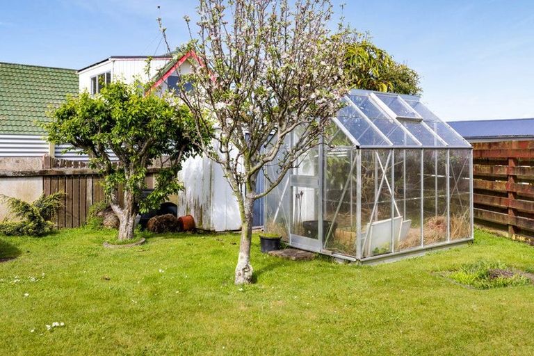 Photo of property in 15 Green Lane, Hawera, 4610