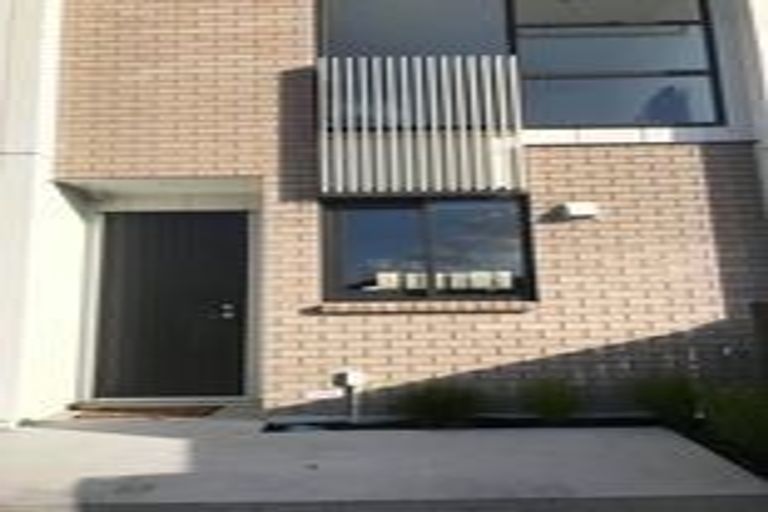 Photo of property in 35a O'meara Street, Swanson, Auckland, 0614