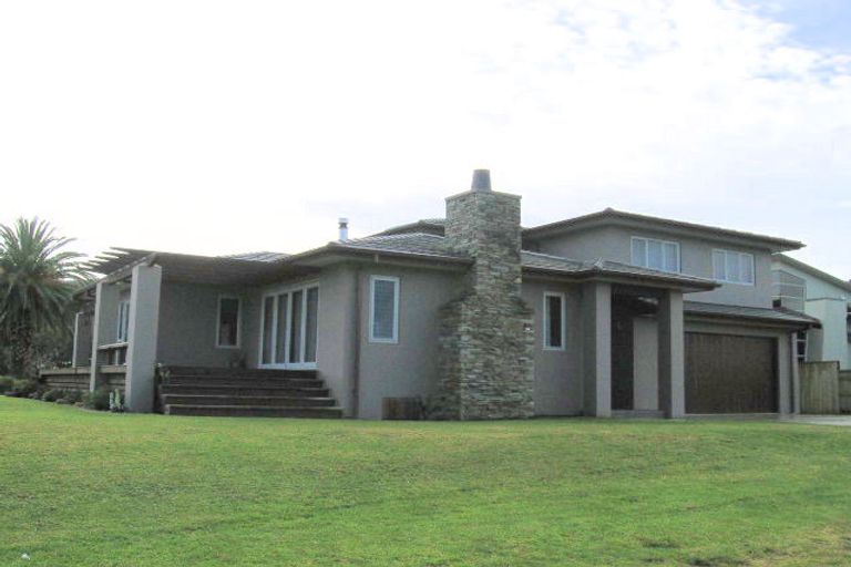 Photo of property in 204 Harbour View Road, Whangamata, 3620