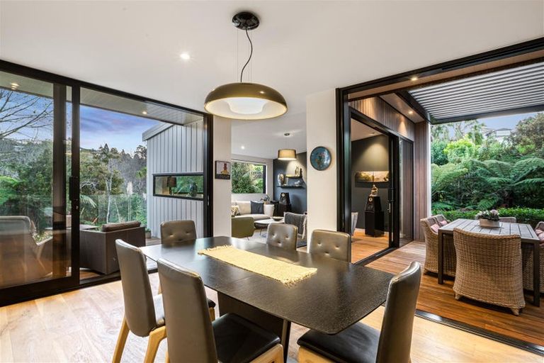 Photo of property in 2a Peter Terrace, Castor Bay, Auckland, 0620