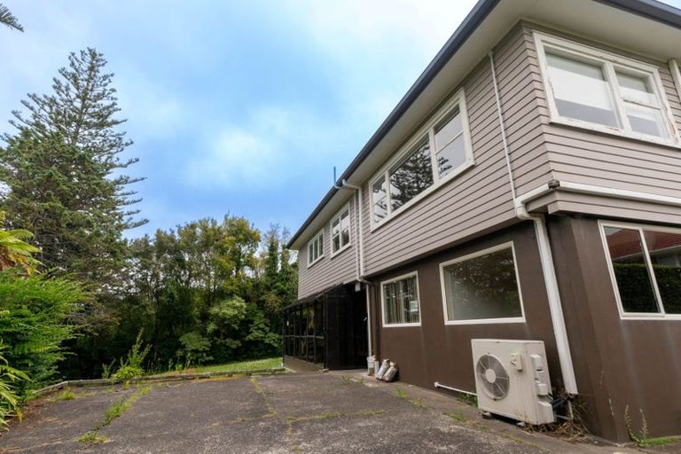 Photo of property in 8 Swanson Road, Henderson, Auckland, 0610