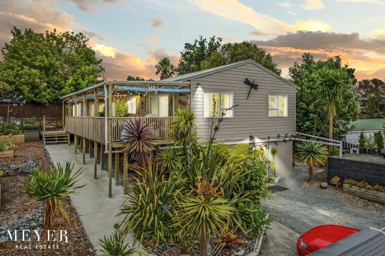 Photo of property in 21 Foster Crescent, Snells Beach, 0920