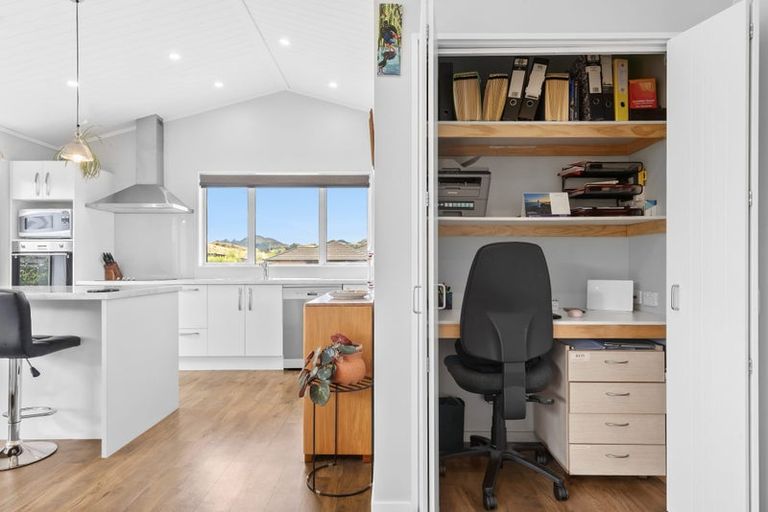 Photo of property in 18 Woolshed Drive, Stoke, Nelson, 7011