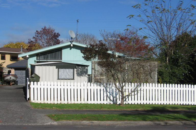 Photo of property in 9 Aronia Way, Goodwood Heights, Auckland, 2105