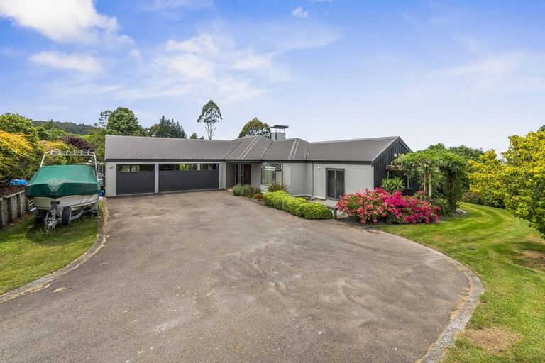 Photo of property in 28 Atkins Lane, Hamurana, Rotorua, 3097