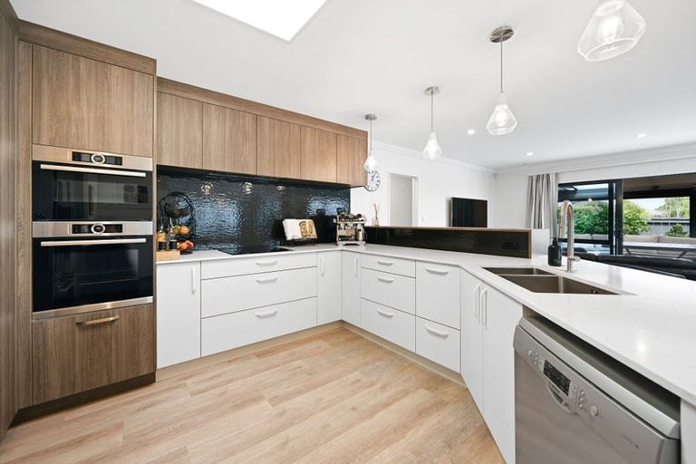 Photo of property in 4 Malbec Place, Rototuna, Hamilton, 3210