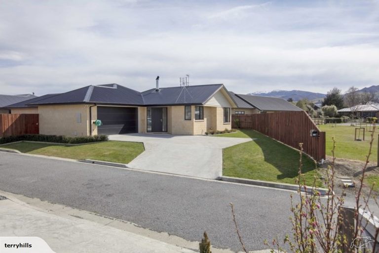 Photo of property in 13 Baxter Place, Oxford, 7430