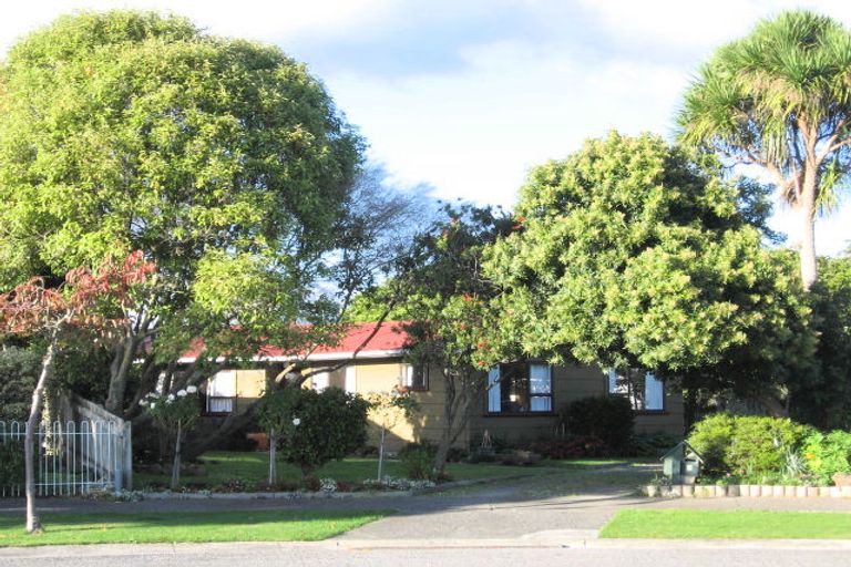 Photo of property in 7 Aratika Crescent, Otaki, 5512