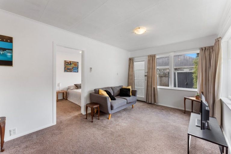 Photo of property in 1/3 Lane Street, Wallaceville, Upper Hutt, 5018