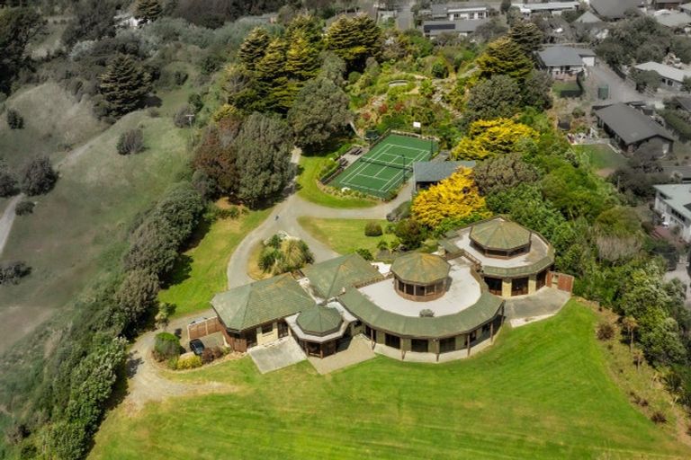 Photo of property in 24 Paetawa Road, Peka Peka, Waikanae, 5391