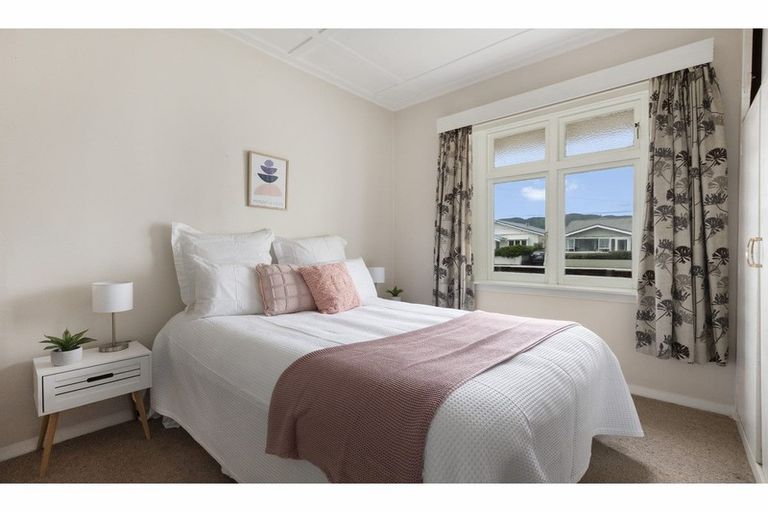Photo of property in 1 Collins Street, Petone, Lower Hutt, 5012