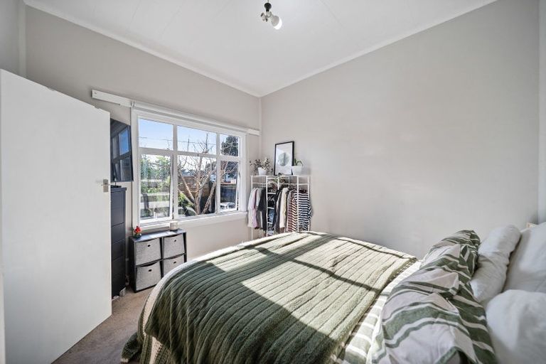 Photo of property in 9 East Street, Petone, Lower Hutt, 5012