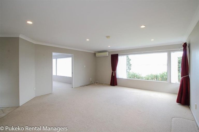 Photo of property in 2/28 Carnoustie Drive, Wattle Downs, Auckland, 2103
