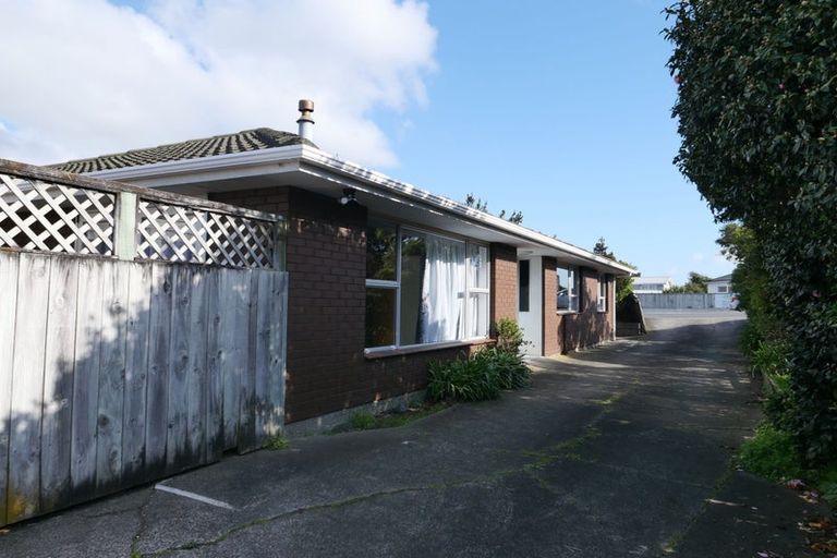 Photo of property in 28 Kapiti Road, Paraparaumu, 5032