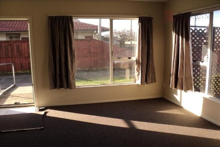 Photo of property in 1/67 Hills Road, Edgeware, Christchurch, 8013