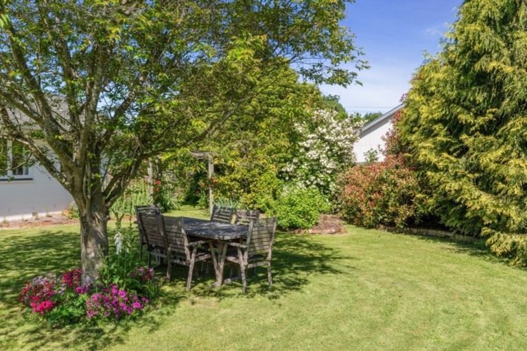 Photo of property in 2577 Bealey Road, Hororata, 7572