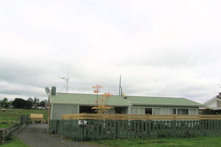 Photo of property in 13 Raroa Road, Paeroa, 3600