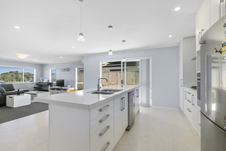 Photo of property in 6 Lime Grove, Maungaraki, Lower Hutt, 5010