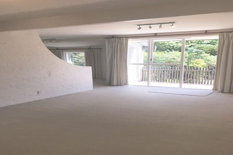 Photo of property in 141l Churton Drive, Churton Park, Wellington, 6037